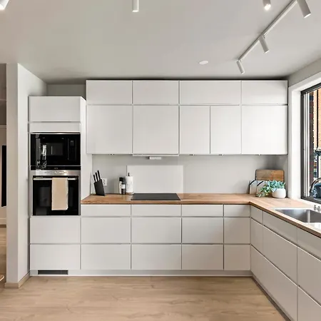 Heart Of Tonsberg, Newly Renovated, For 6 People! Appartement *